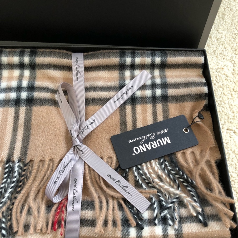 Murano 100% Cashmere Scarves in Camel and Black - Picture 3 of 7